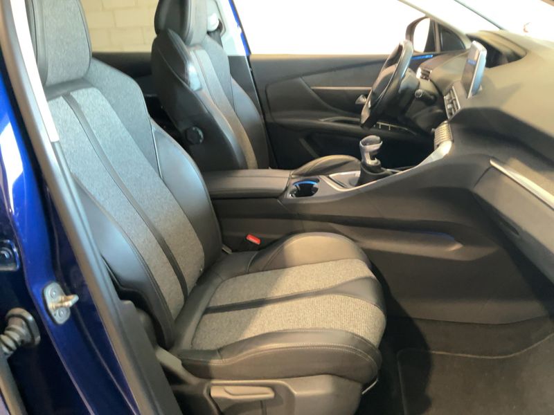 Peugeot 3008 1.6 Blue-HDi Allure 2017 – снимка 16