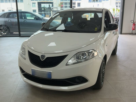 Lancia Ypsilon 1.2 Gold 2019 – снимка 1