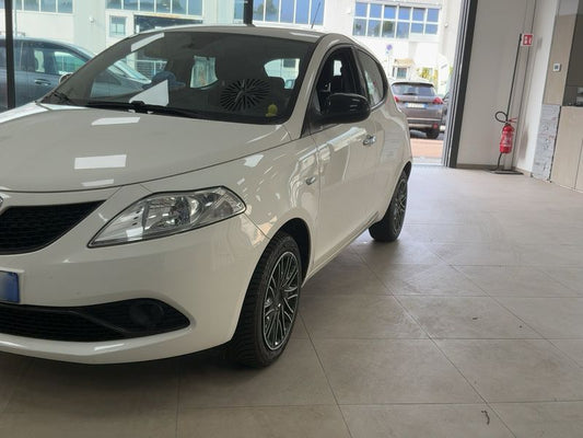 Lancia Ypsilon 1.2 Gold 2019 – снимка 2