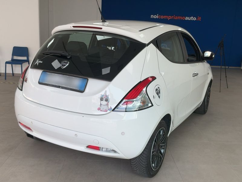 Lancia Ypsilon 1.2 Gold 2019 – снимка 8