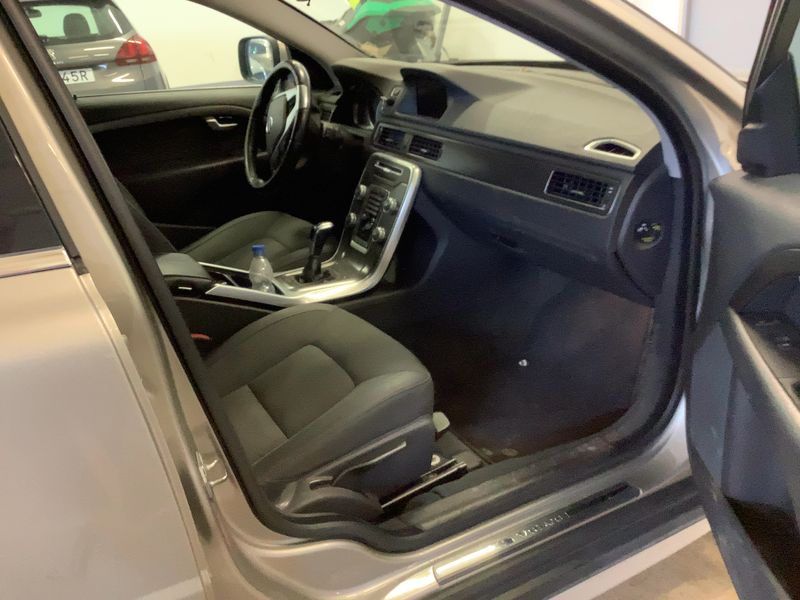 Volvo XC70 2.0 D4 Momentum 2WD 2014 – снимка 16