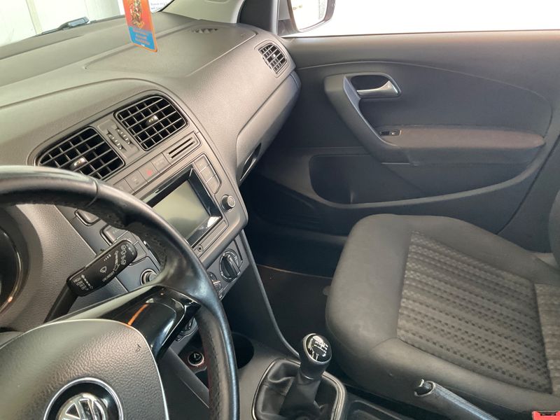 Volkswagen Polo 1.0 Edition BlueMotion Tech 2014 – снимка 23