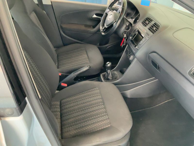 Volkswagen Polo 1.0 Edition BlueMotion Tech 2014 – снимка 16