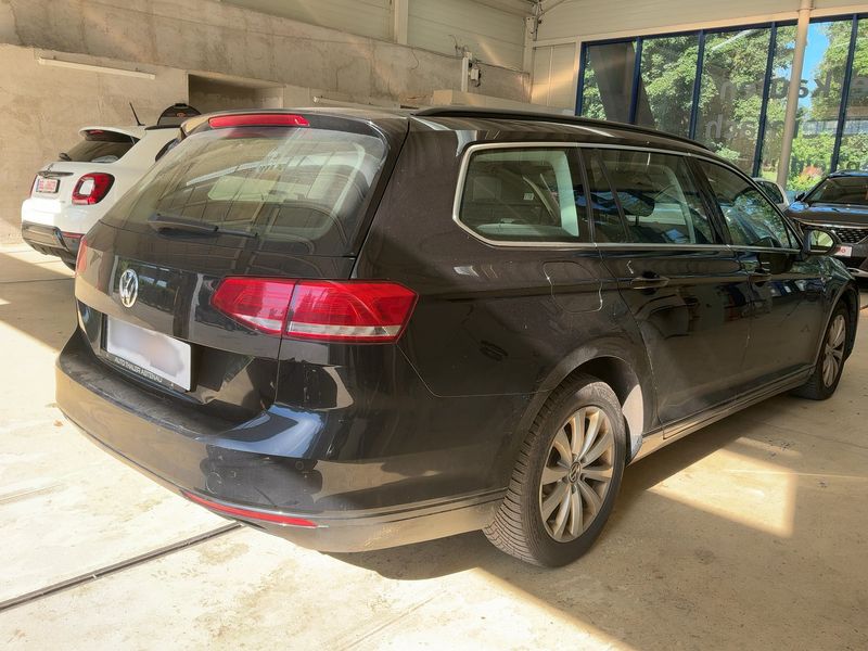 Volkswagen Passat 2.0 TDI Comfortline 4Motion BlueMotion Tech 2015 – снимка 8