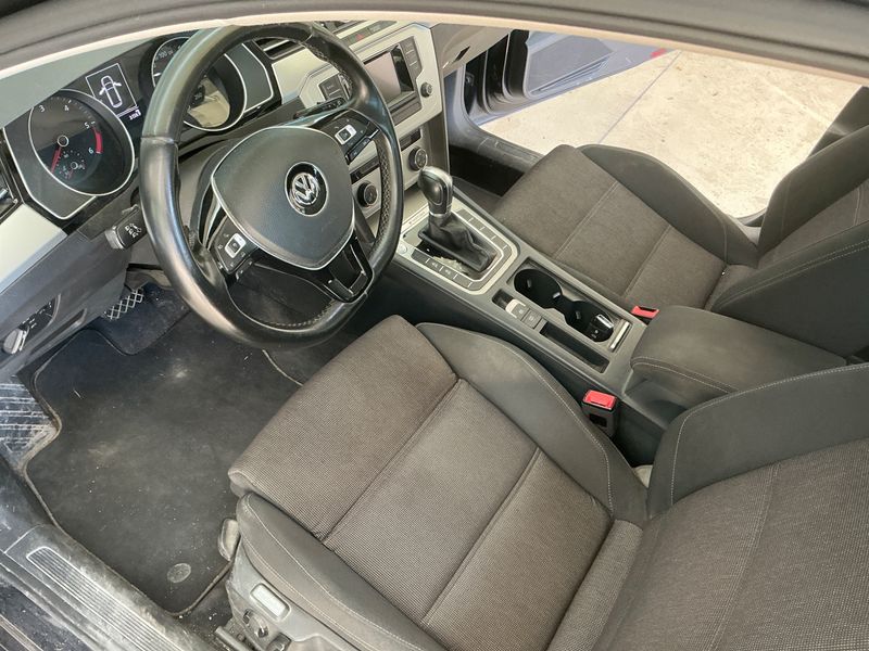 Volkswagen Passat 2.0 TDI Comfortline 4Motion BlueMotion Tech 2015 – снимка 25