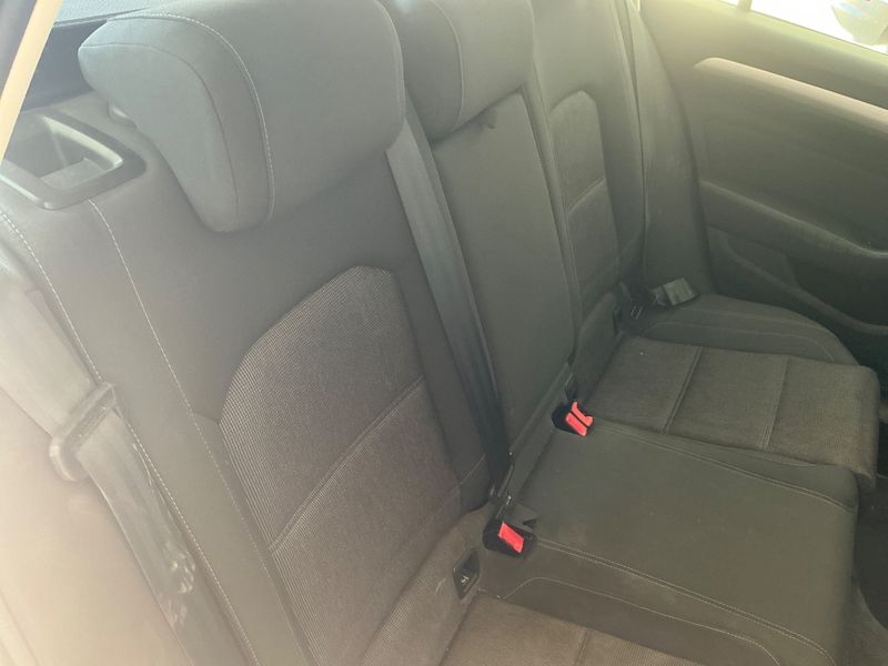 Volkswagen Passat 2.0 TDI Comfortline 4Motion BlueMotion Tech 2015 – снимка 29