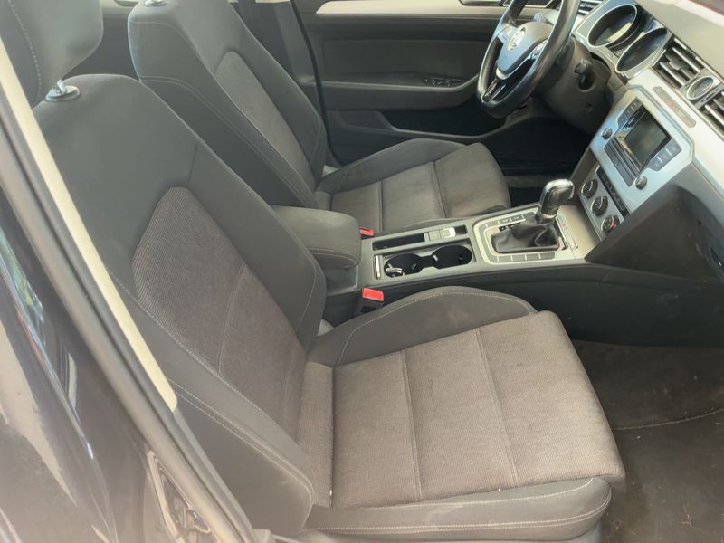 Volkswagen Passat 2.0 TDI Comfortline 4Motion BlueMotion Tech 2015 – снимка 17