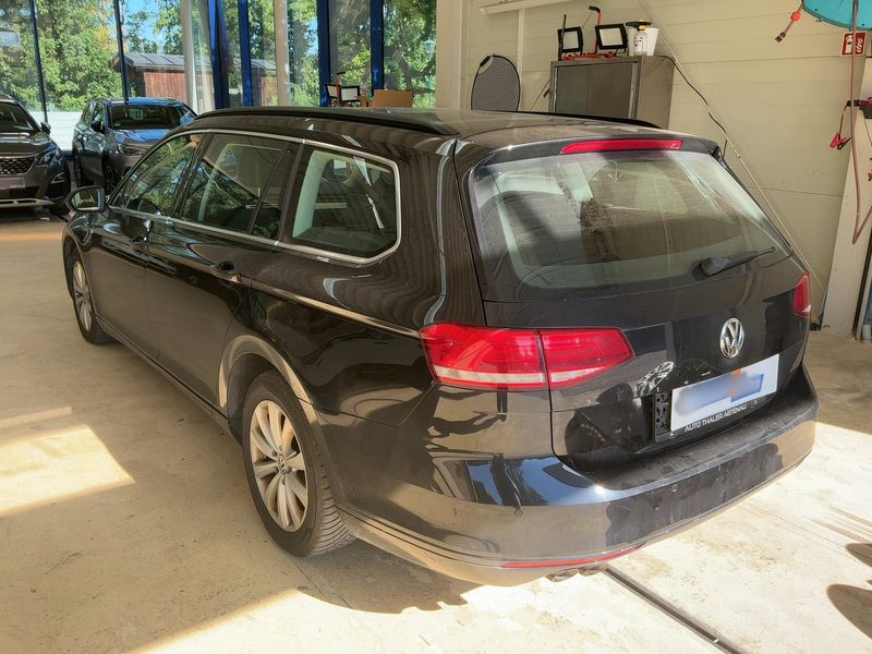 Volkswagen Passat 2.0 TDI Comfortline 4Motion BlueMotion Tech 2015 – снимка 6