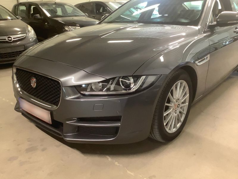 Jaguar XE 20d E-Performance Prestige 2018 – снимка 2