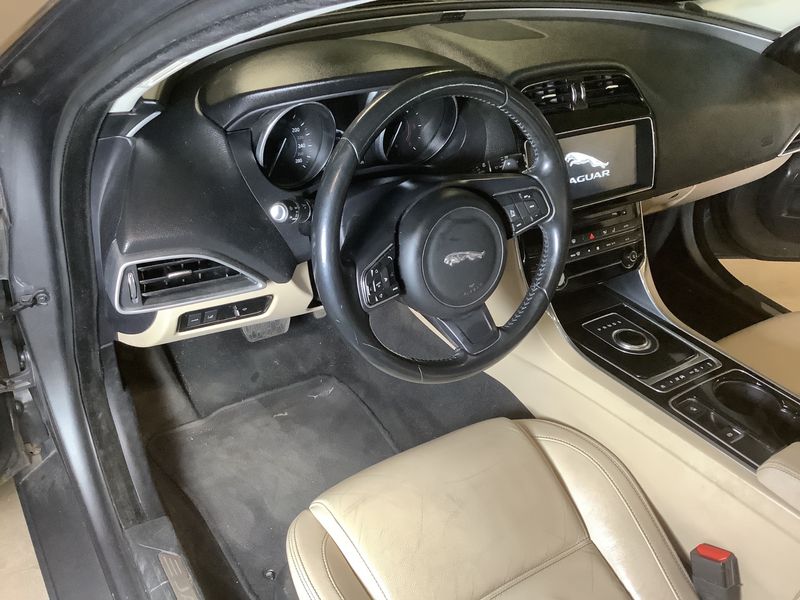 Jaguar XE 20d E-Performance Prestige 2018 – снимка 37