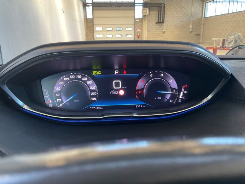 Peugeot 3008 1.5 Blue-HDi GT 2023 – снимка 18