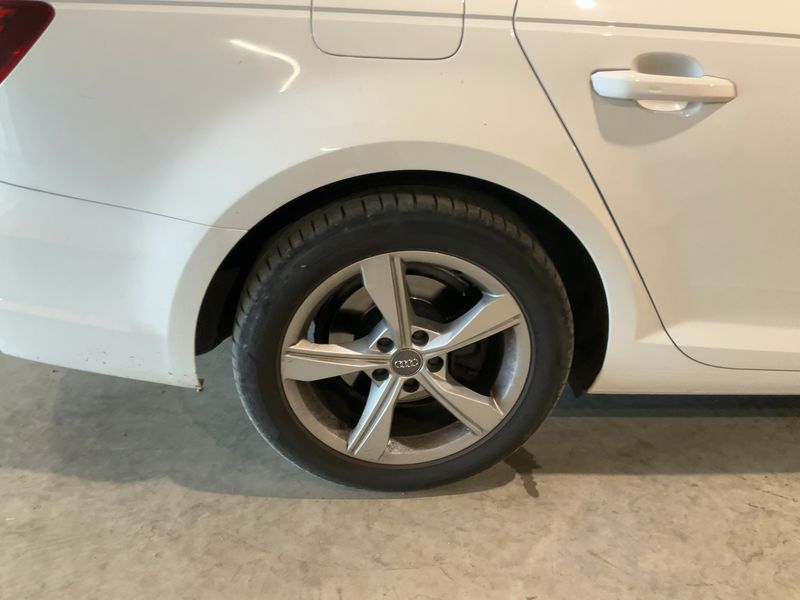 Audi A4 35 TDI S line Edition 2018 – снимка 9