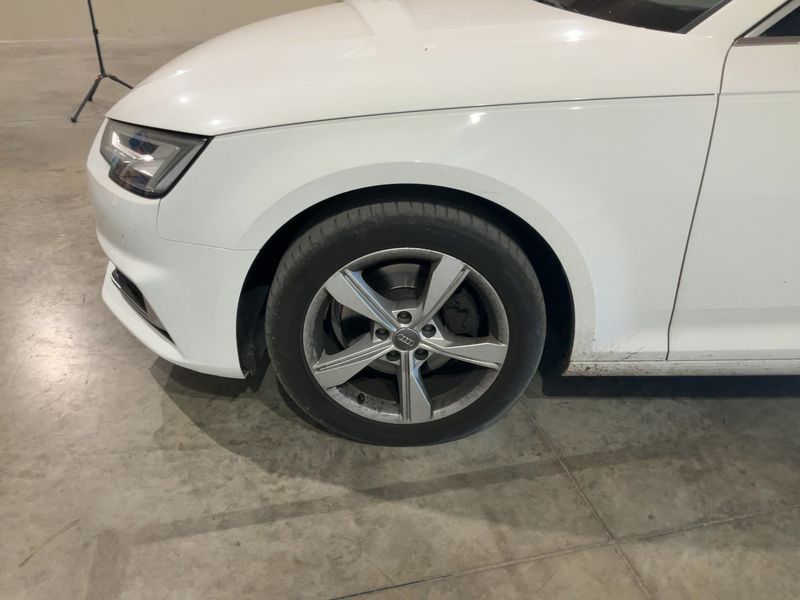 Audi A4 35 TDI S line Edition 2018 – снимка 3