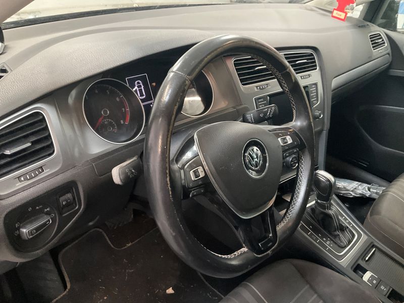 Volkswagen Golf VII 1.2 TSI Lounge BlueMotion Tech 2015 – снимка 36