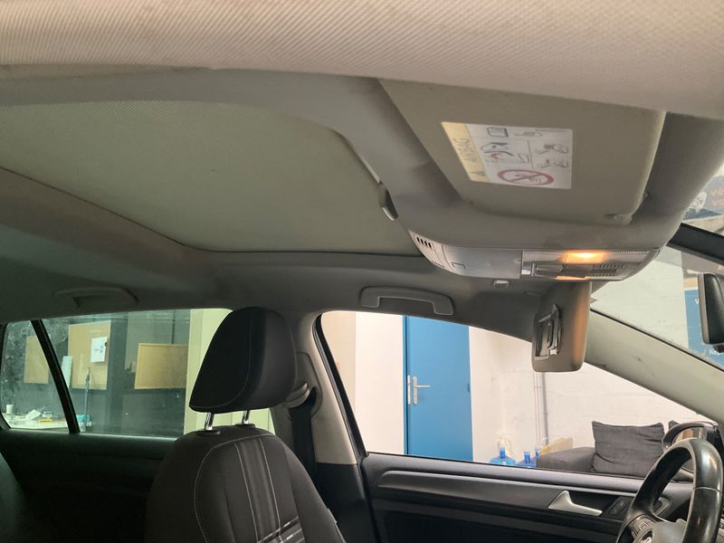 Volkswagen Golf VII 1.2 TSI Lounge BlueMotion Tech 2015 – снимка 32