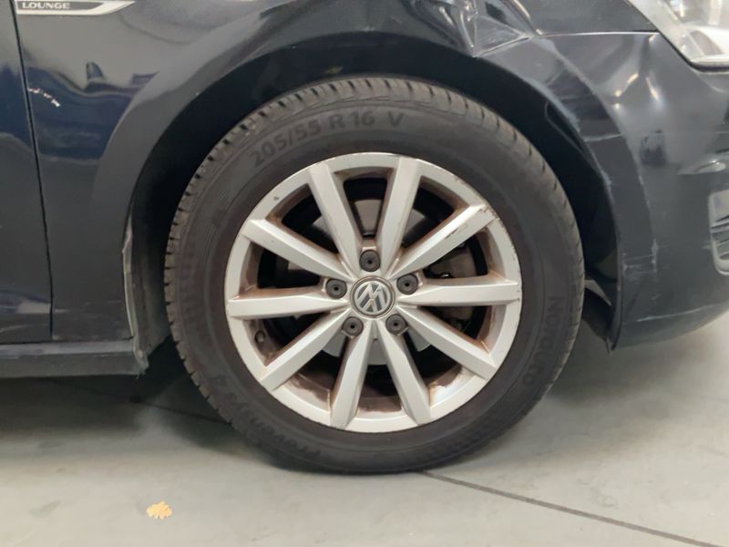 Volkswagen Golf VII 1.2 TSI Lounge BlueMotion Tech 2015 – снимка 11