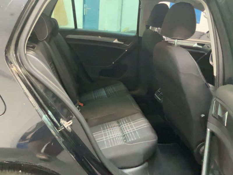 Volkswagen Golf VII 1.2 TSI Lounge BlueMotion Tech 2015 – снимка 19
