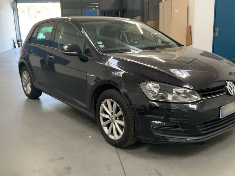 Volkswagen Golf VII 1.2 TSI Lounge BlueMotion Tech 2015 – снимка 12