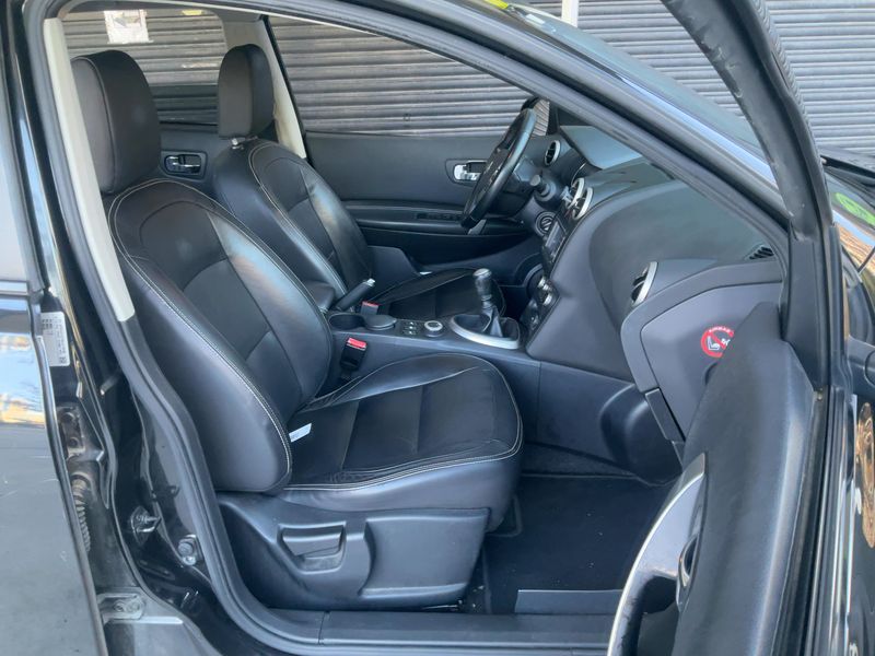 Nissan Qashqai+2 2.0 dCi Tekna 4x4 2013 – снимка 16
