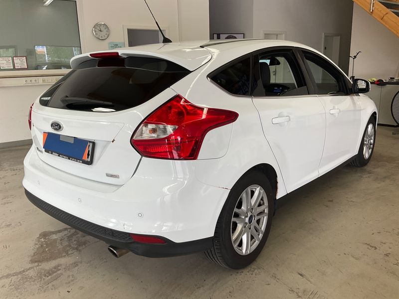 Ford Focus 1.6 EcoBoost Titanium 2012 – снимка 2