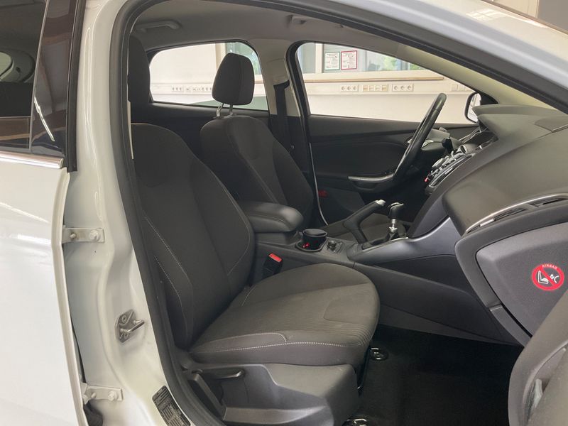 Ford Focus 1.6 EcoBoost Titanium 2012 – снимка 3