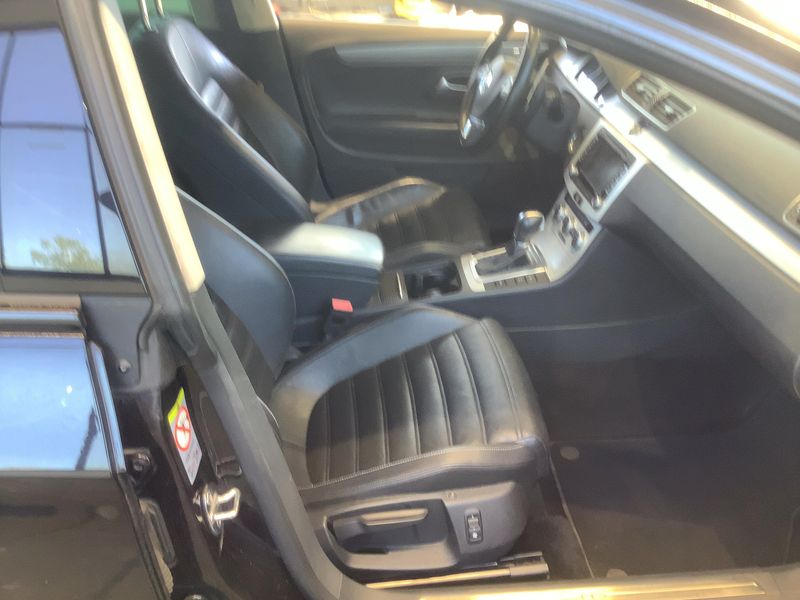 Volkswagen CC 2.0 TDI BlueMotion Tech 2012 – снимка 16