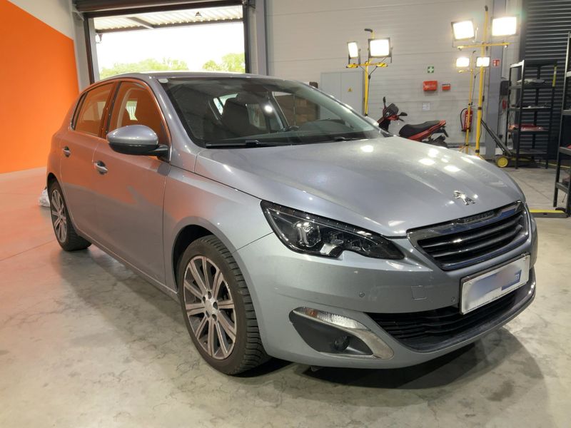Peugeot 308 1.6 Blue-HDi Allure 2016 – снимка 12