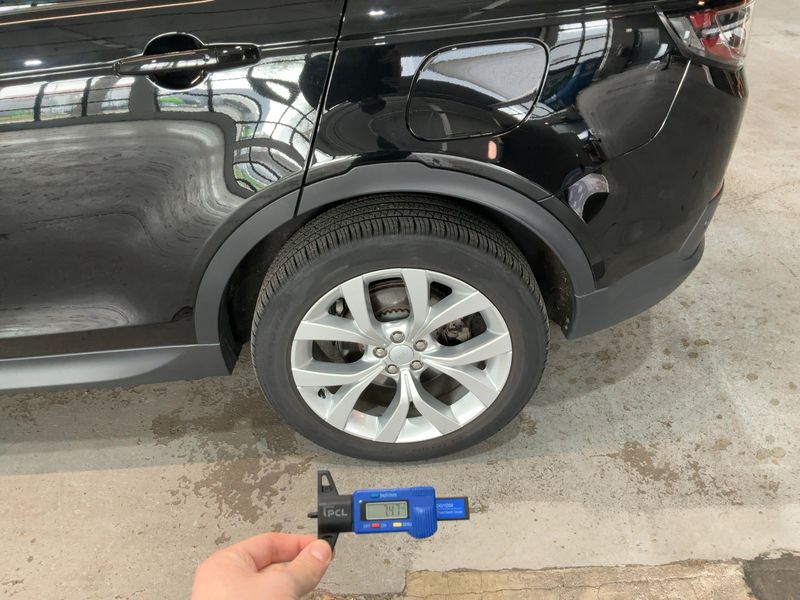 Land Rover Discovery Sport P300e Hybrid SE AWD 2023 – снимка 5