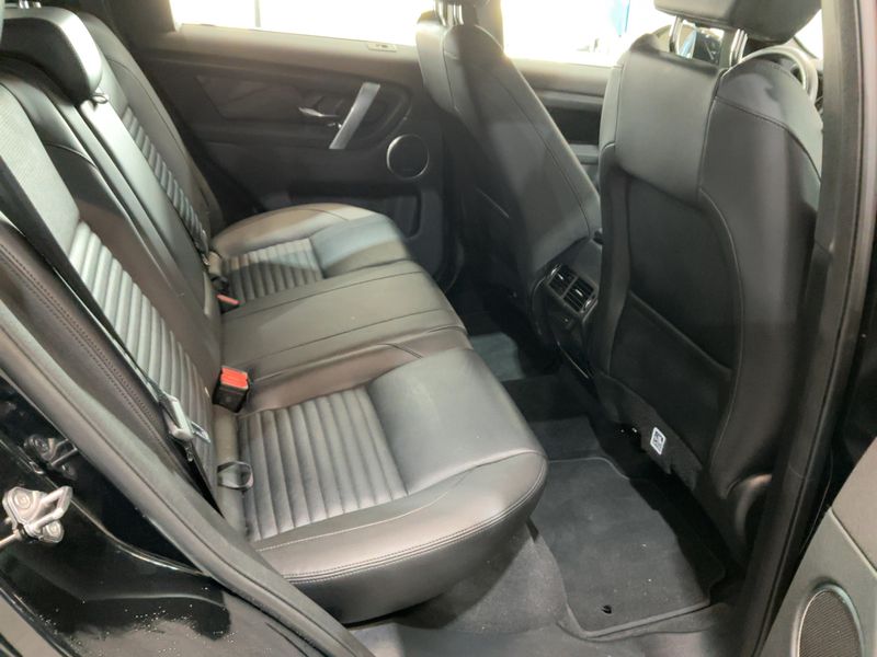 Land Rover Discovery Sport P300e Hybrid SE AWD 2023 – снимка 19