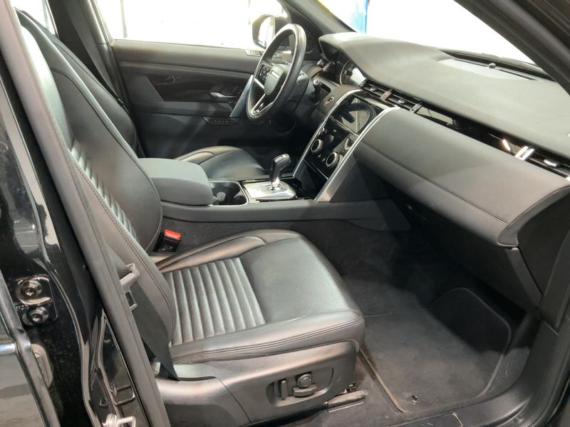 Land Rover Discovery Sport P300e Hybrid SE AWD 2023 – снимка 16
