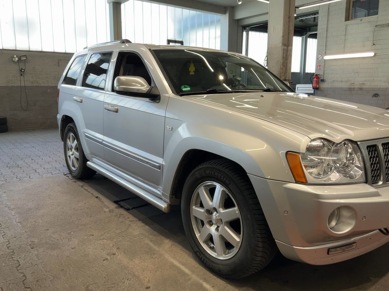 Jeep Grand Cherokee 5.7 V8 HEMI Overland 2007 – снимка 12