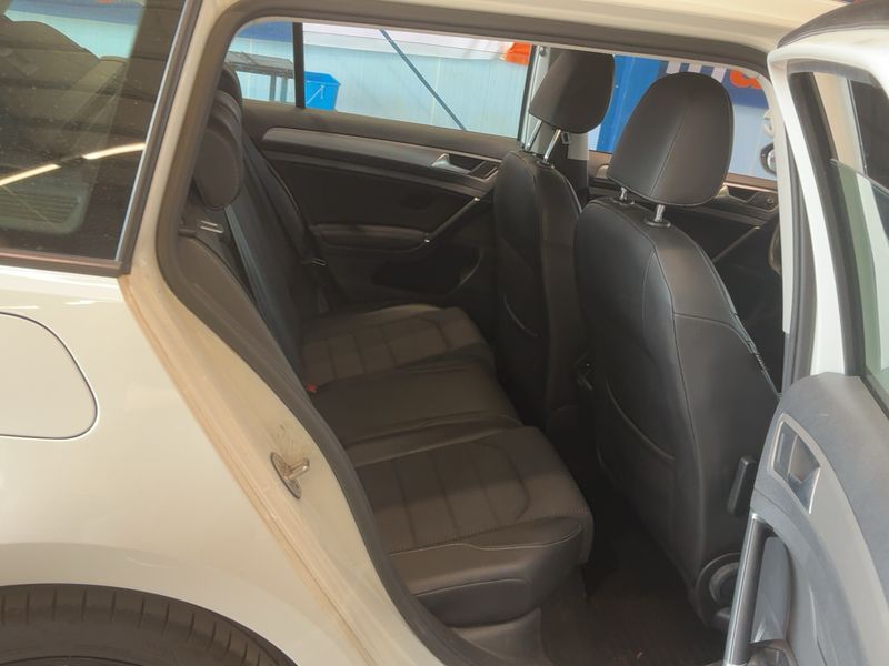 Volkswagen Golf VII 2.0 TDI Comfortline BlueMotion Tech 2015 – снимка 20