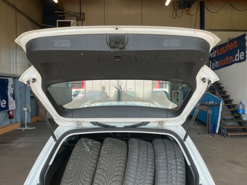 Volkswagen Golf VII 2.0 TDI Comfortline BlueMotion Tech 2015 – снимка 34