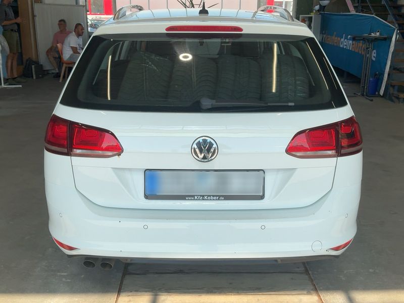 Volkswagen Golf VII 2.0 TDI Comfortline BlueMotion Tech 2015 – снимка 7