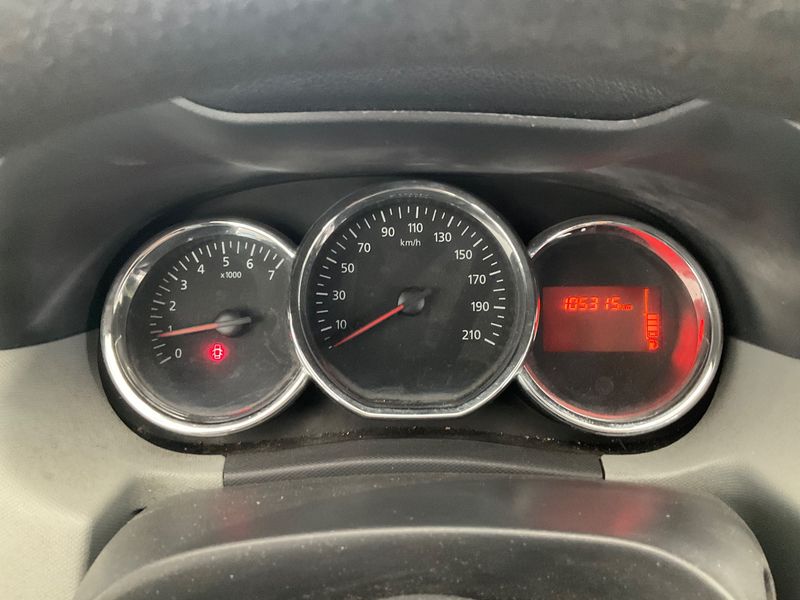 Dacia Duster 1.5 dCi Ambiance 4x2 2014 – снимка 18