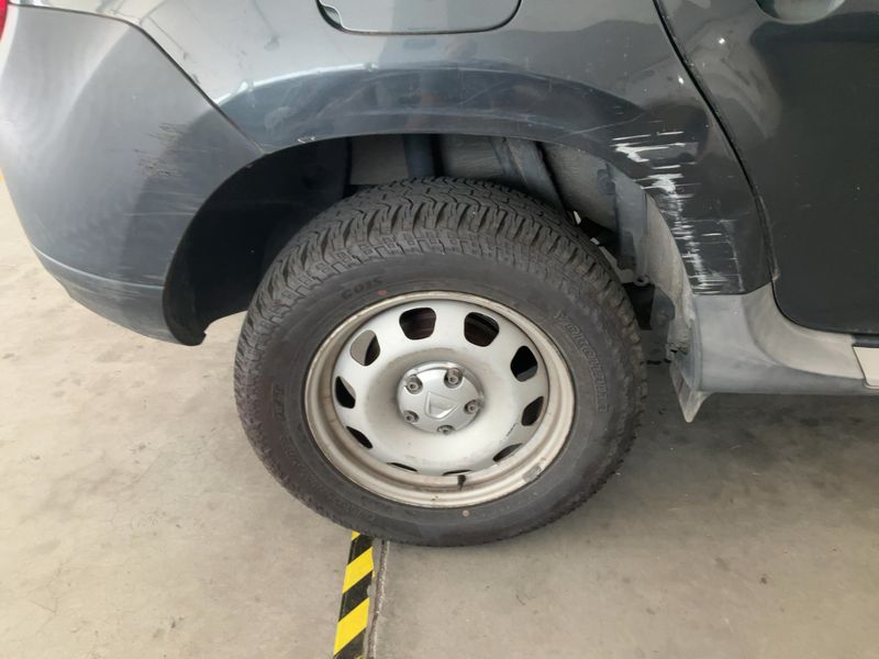 Dacia Duster 1.5 dCi Ambiance 4x2 2014 – снимка 9