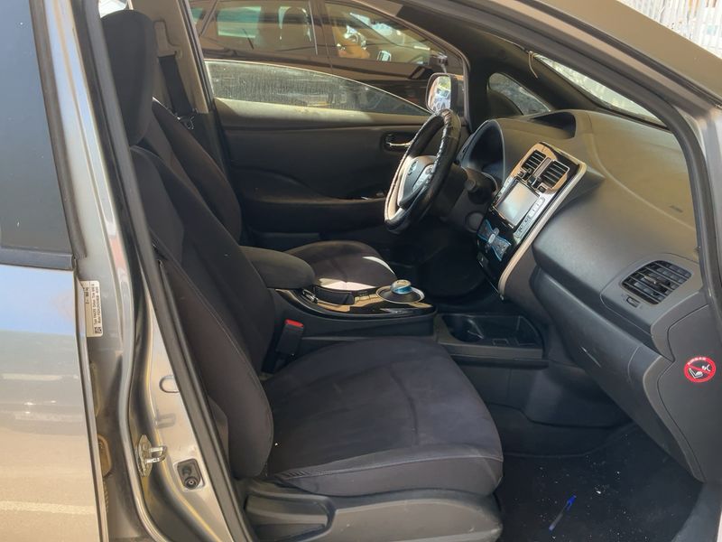 Nissan Leaf electric drive 80 kW Basis 2015 – снимка 16