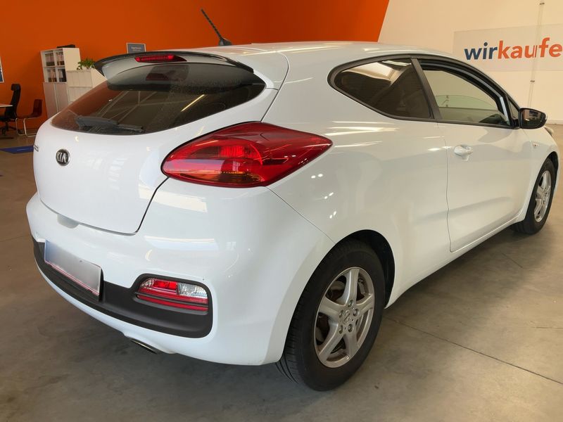 Kia pro_cee'd 1.4 Titan 2015 – снимка 8