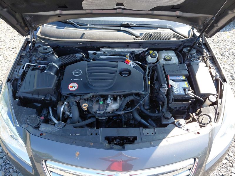 Opel Insignia Sports Tourer 2.0 Turbo Innovation 4x4 2012 – снимка 8