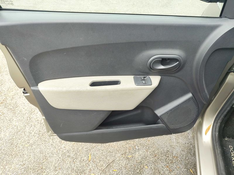 Dacia Dokker 1.5 dCi Diesel Ambiance 2013 – снимка 29