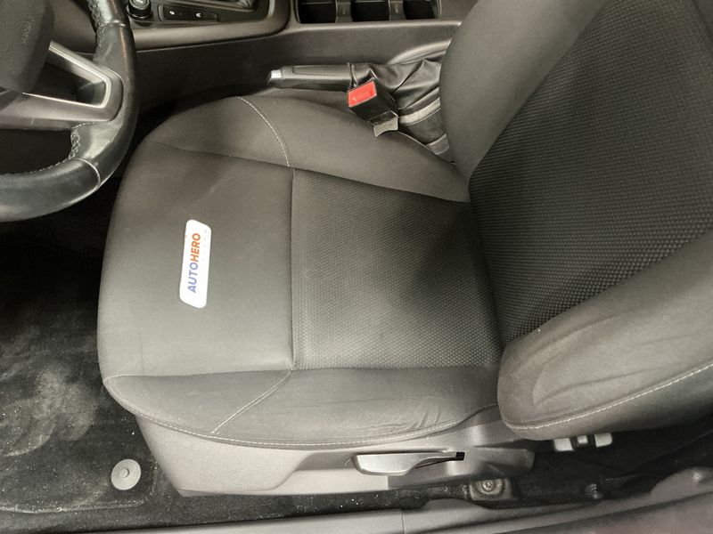 Ford Focus 1.0 EcoBoost Business 2015 – снимка 34