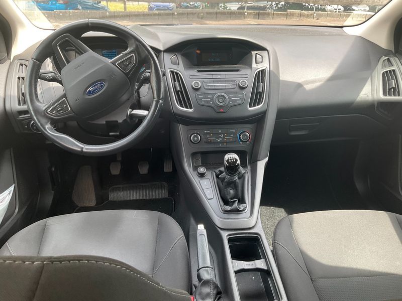 Ford Focus 1.0 EcoBoost Business 2015 – снимка 17