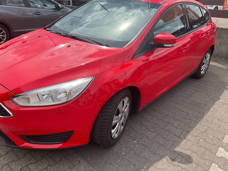 Ford Focus 1.0 EcoBoost Business 2015 – снимка 2