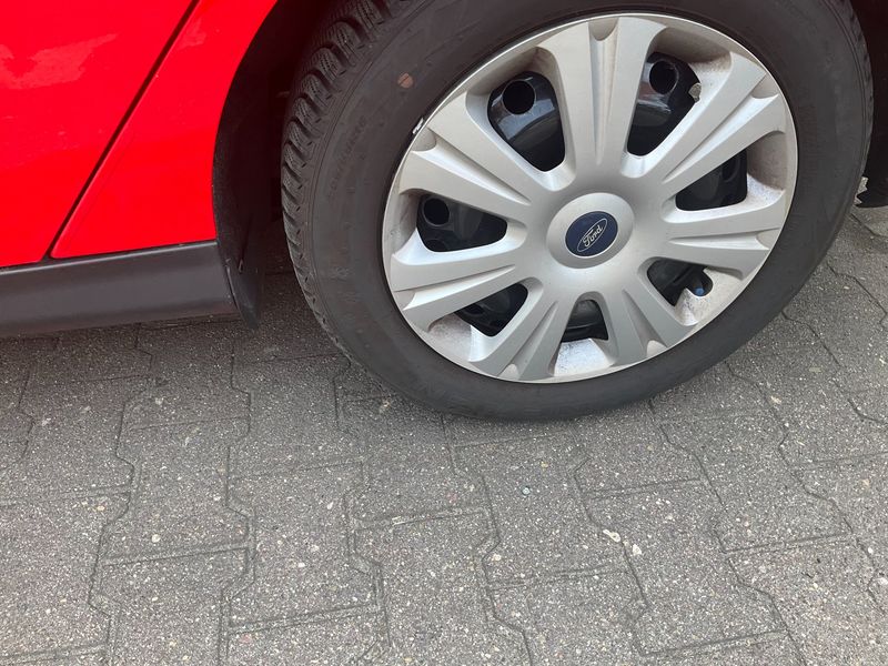 Ford Focus 1.0 EcoBoost Business 2015 – снимка 9