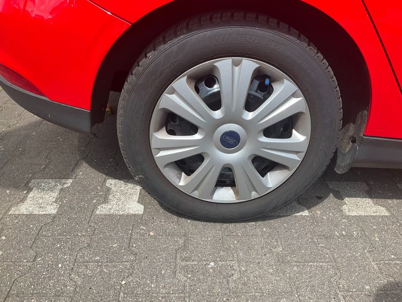 Ford Focus 1.0 EcoBoost Business 2015 – снимка 11