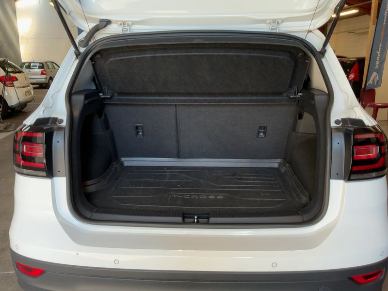 Volkswagen T-Cross 1.0 TSI Carat 2019 – снимка 15