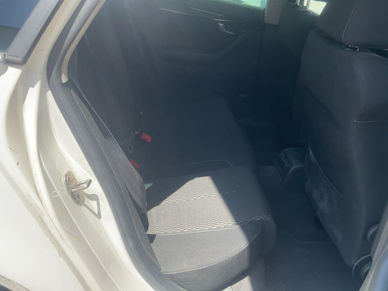 Seat Exeo 2.0 TDI Sport 2011 – снимка 19