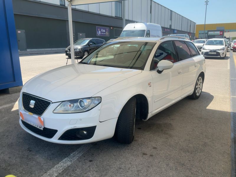 Seat Exeo 2.0 TDI Sport 2011 – снимка 1