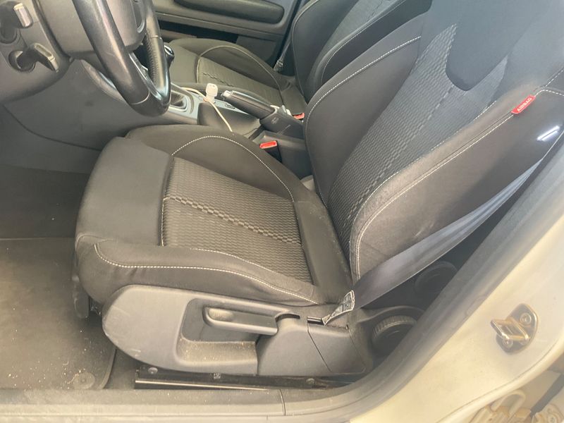 Seat Exeo 2.0 TDI Sport 2011 – снимка 41
