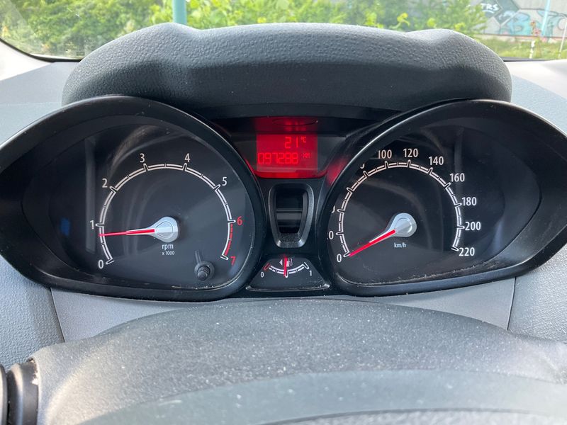 Ford Fiesta 1.25 Trend 2011 – снимка 4